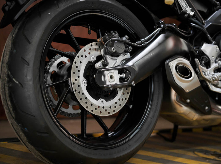 Мотоцикл Yamaha MT-09 Cостояние нового ABS Traction QuickShifter с пробегом 7243 км