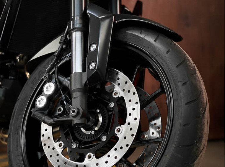 Мотоцикл Yamaha MT-09 Cостояние нового ABS Traction QuickShifter с пробегом 7243 км