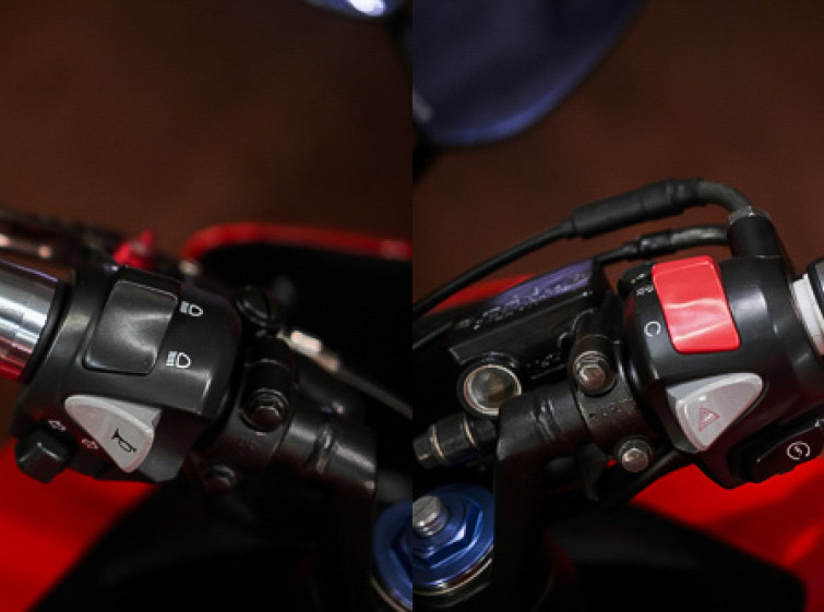 Мотоцикл Honda CBR400R ABS с пробегом 9620 км