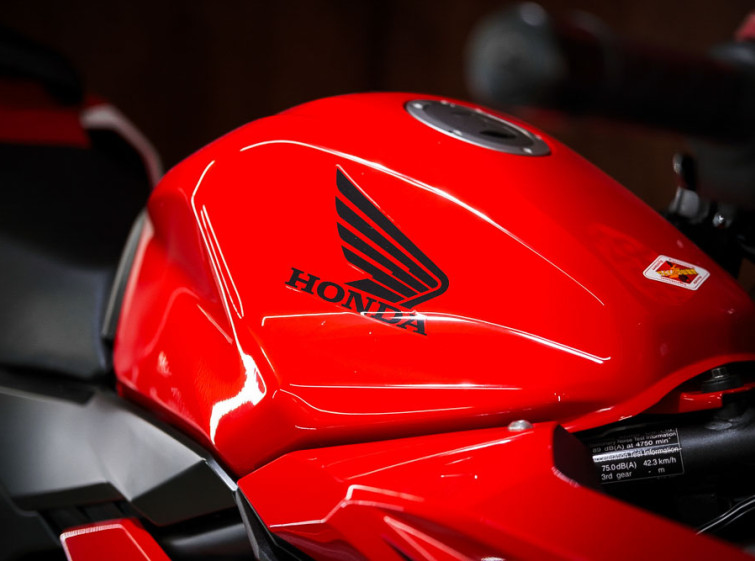 Мотоцикл Honda CBR400R ABS с пробегом 18254 км