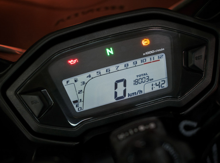 Мотоцикл Honda CBR400R ABS с пробегом 18003 км