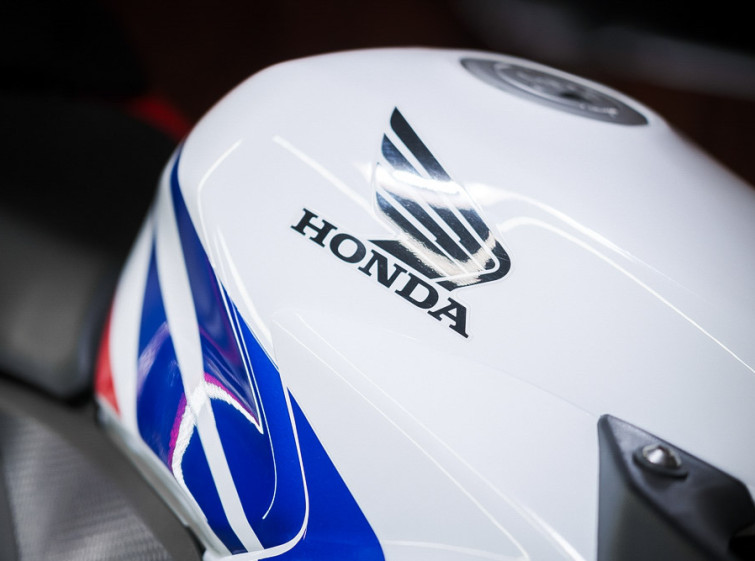 Мотоцикл Honda CBR400R ABS с пробегом 18003 км