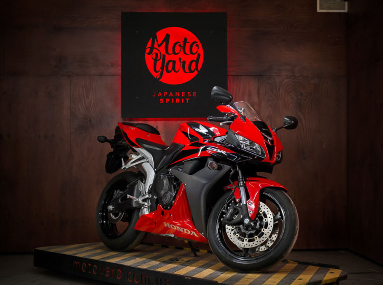 Мотоцикл Honda CBR600RR Новый с пробегом 10577 км