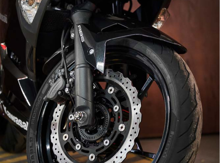 Мотоцикл Kawasaki Ninja 400 ABS с пробегом 24338 км