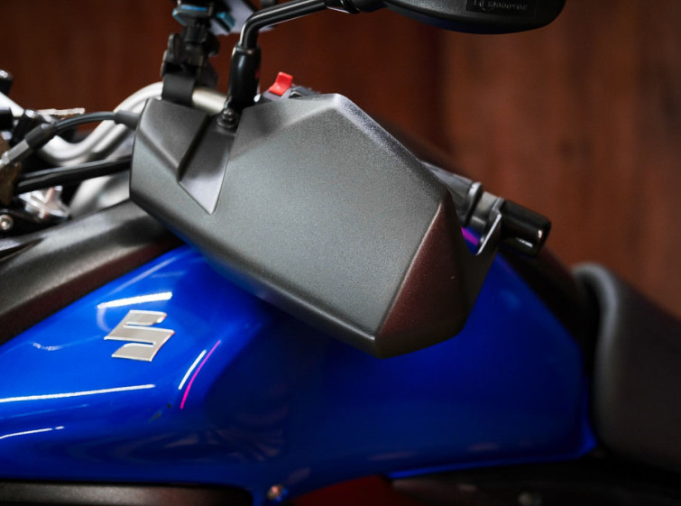 Мотоцикл Suzuki V-Strom DL650 с пробегом 17519 км