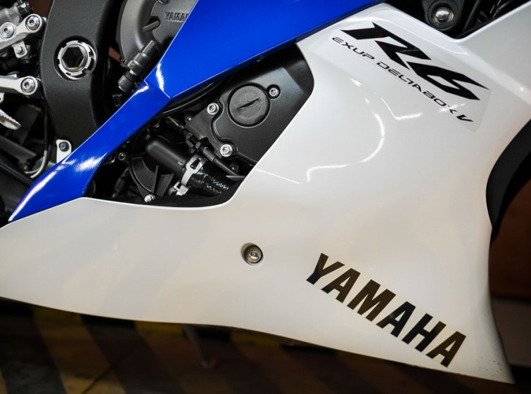 Мотоцикл Yamaha R6 Состояние нового с пробегом 10192 миль