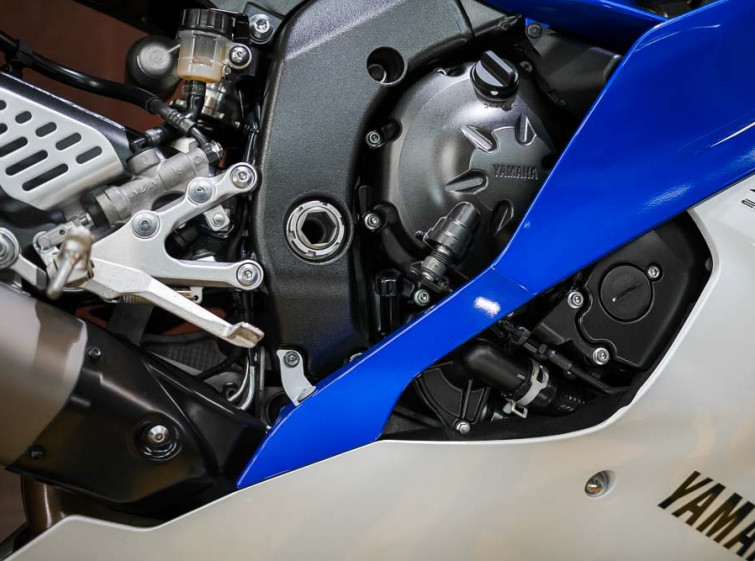Мотоцикл Yamaha R6 Состояние нового с пробегом 10192 миль