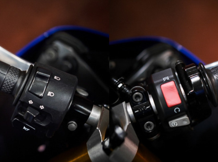 Мотоцикл Yamaha R6 Состояние нового с пробегом 10192 миль