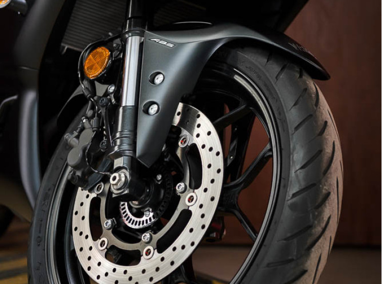 Мотоцикл Yamaha YZF-R3 ABS Состояние нового с пробегом 4952 км