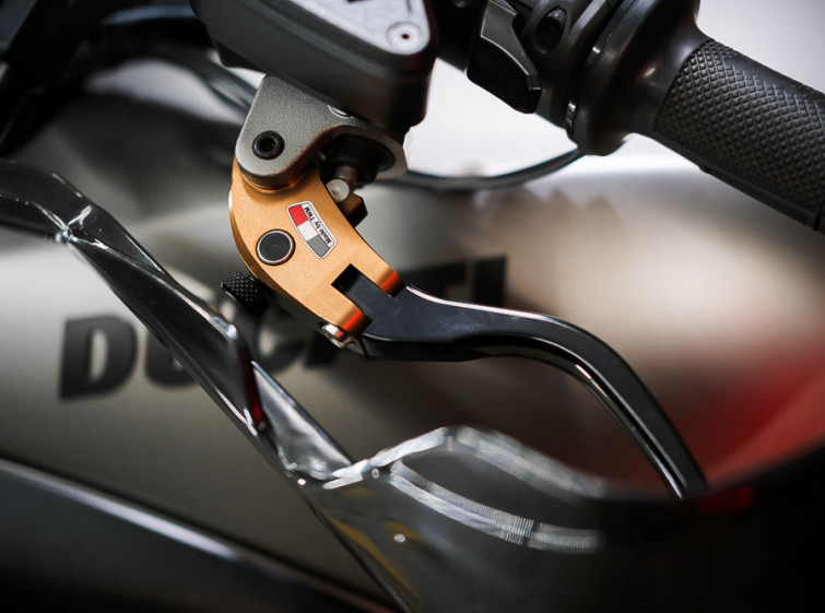 Мотоцикл Ducati Diavel Strada 1200 с пробегом 12931 км