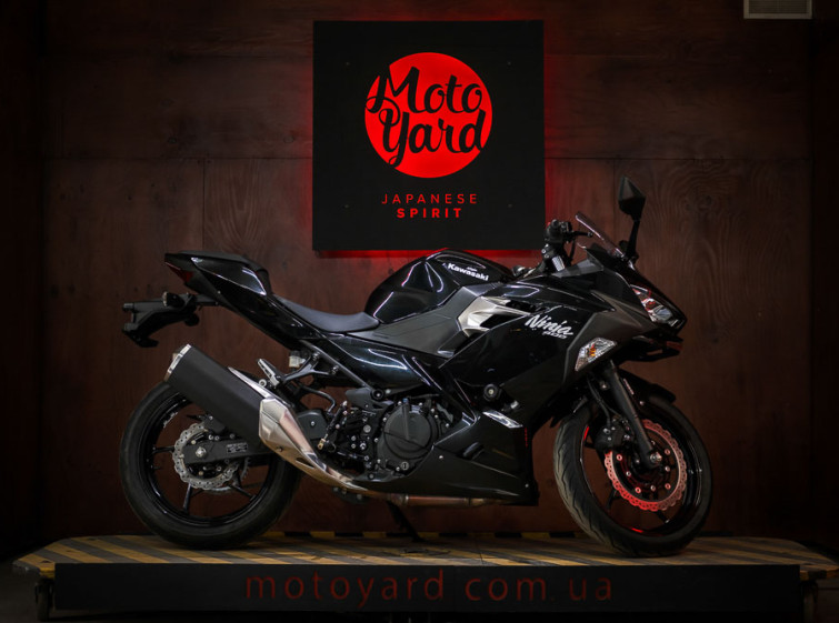 Мотоцикл Kawasaki Ninja 400 ABS с пробегом 8160 км