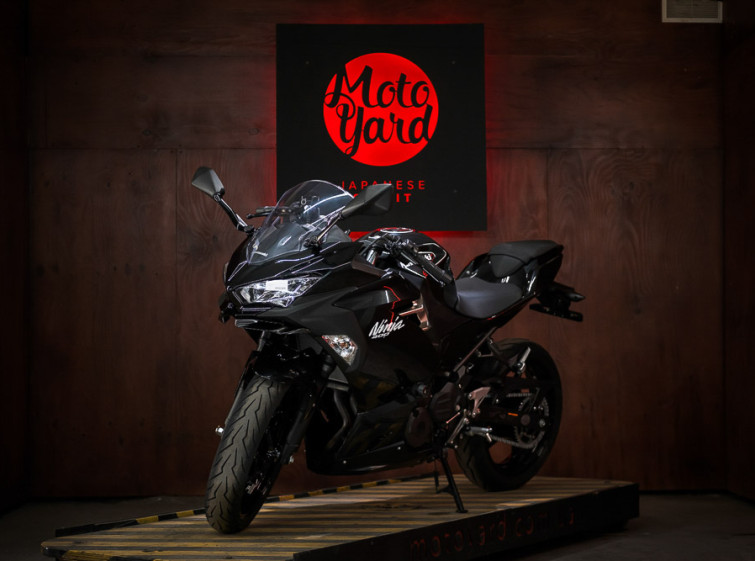 Мотоцикл Kawasaki Ninja 400 ABS с пробегом 8160 км