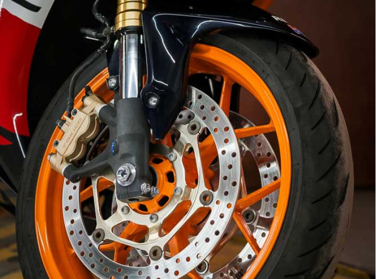 Мотоцикл Honda CBR 1000RR Fireblade с пробегом 22942 км