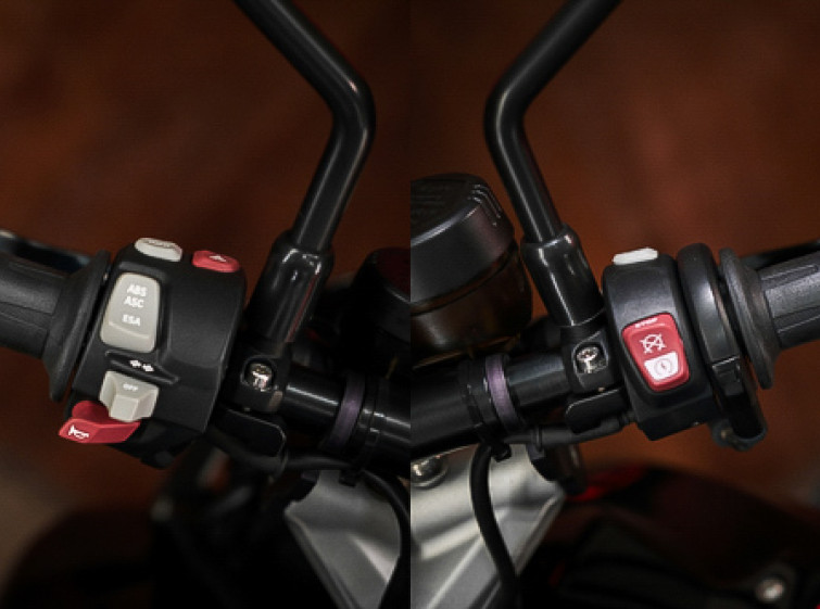 Мотоцикл BMW K1300R Состояние нового с пробегом 21802 км