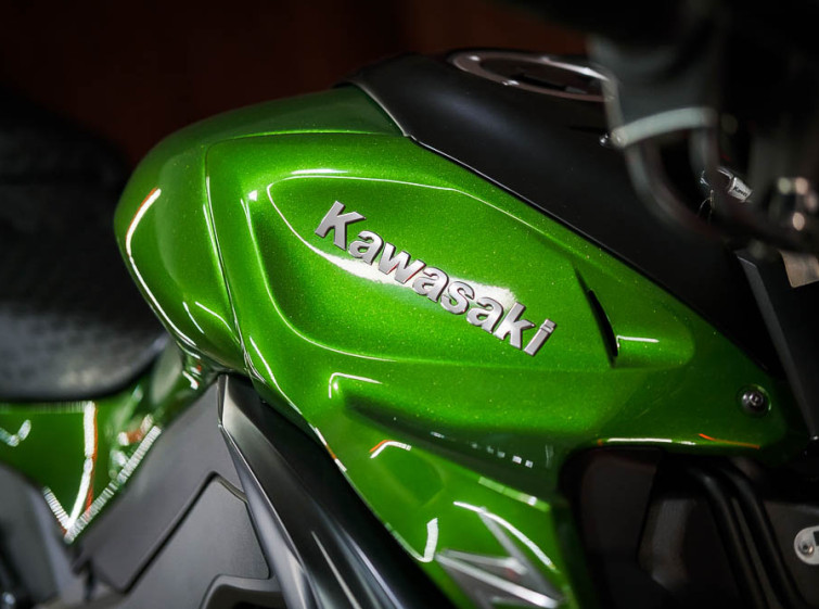 Мотоцикл Kawasaki Z1000 Состояние нового Максимальная комплектация с пробегом 4255 км