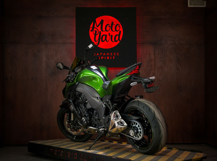Мотоцикл Kawasaki Z1000 Состояние нового Максимальная комплектация с пробегом 4255 км