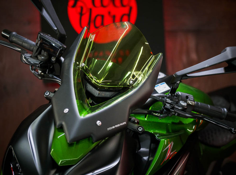 Мотоцикл Kawasaki Z1000 Состояние нового Максимальная комплектация с пробегом 4255 км