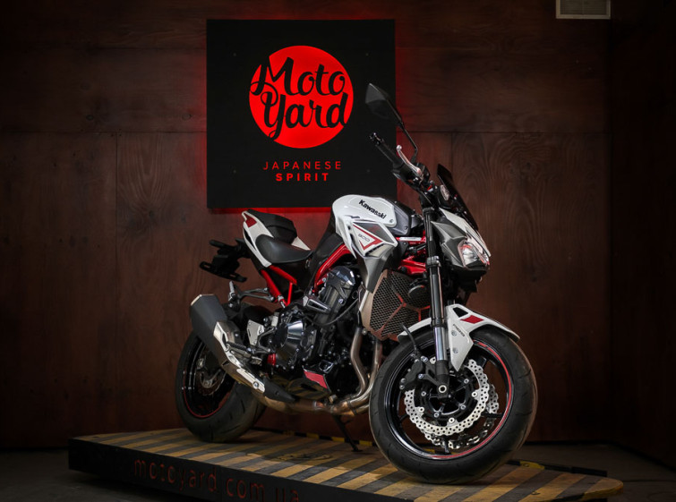 Мотоцикл Kawasaki Z900 Состояние Нового с пробегом 1418 км