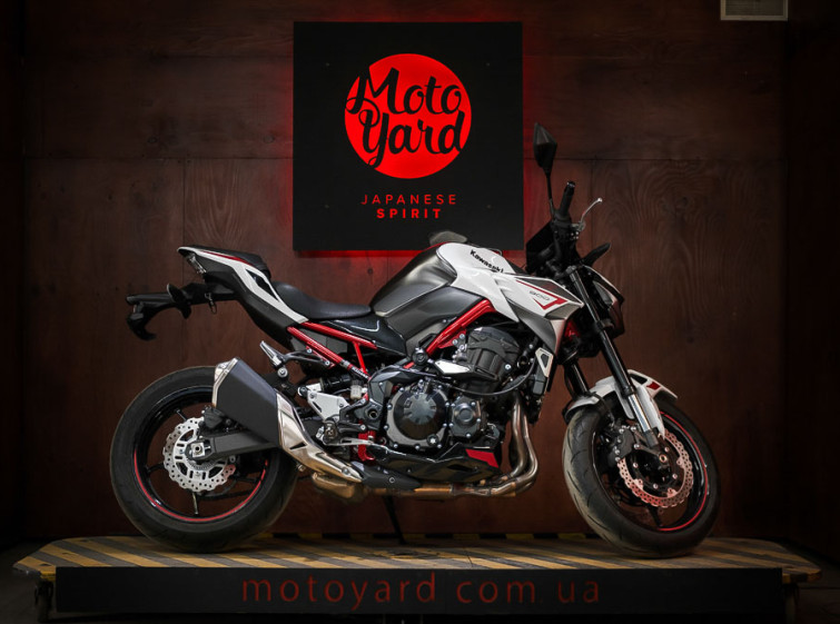 Мотоцикл Kawasaki Z900 Состояние Нового с пробегом 1418 км