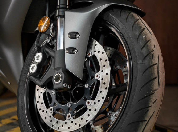 Мотоцикл Yamaha R6 Состояние нового с пробегом 24465 км