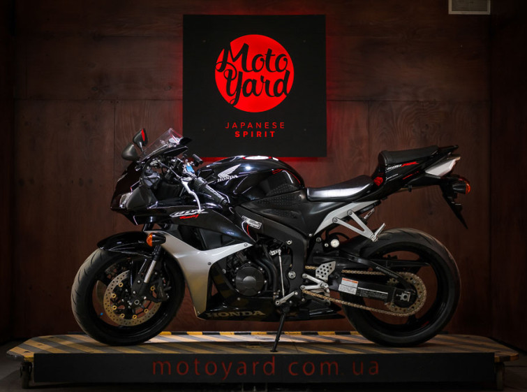 Мотоцикл Honda CBR600RR с пробегом 26816 км