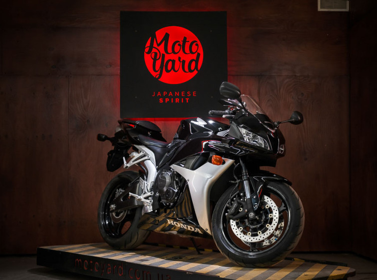 Мотоцикл Honda CBR600RR с пробегом 26816 км