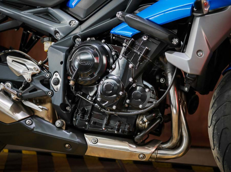 Мотоцикл Triumph Street Triple 675 ABS с пробегом 17521км
