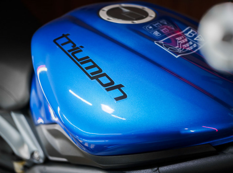 Мотоцикл Triumph Street Triple 675 ABS с пробегом 17521км