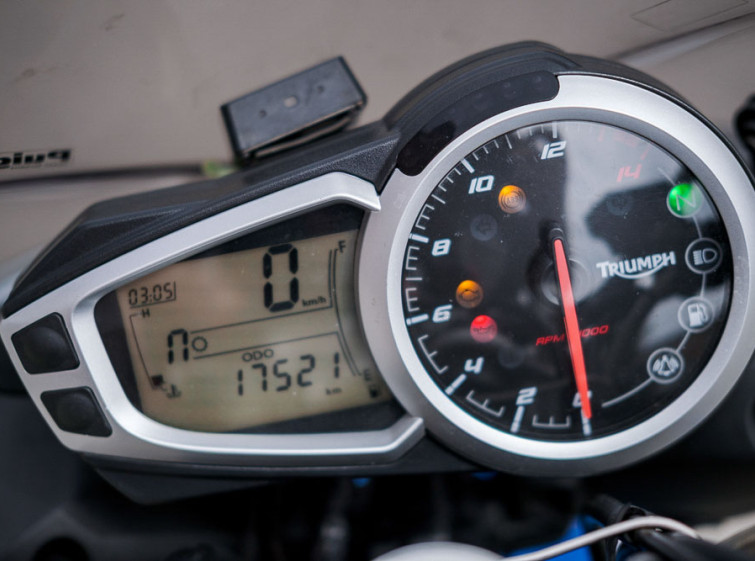 Мотоцикл Triumph Street Triple 675 ABS с пробегом 17521км