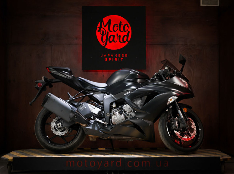 Мотоцикл Kawasaki Ninja 636 Traction с Режимами Движения с пробегом 6765 км