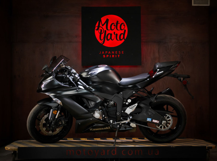 Мотоцикл Kawasaki Ninja 636 Traction с Режимами Движения с пробегом 6765 км