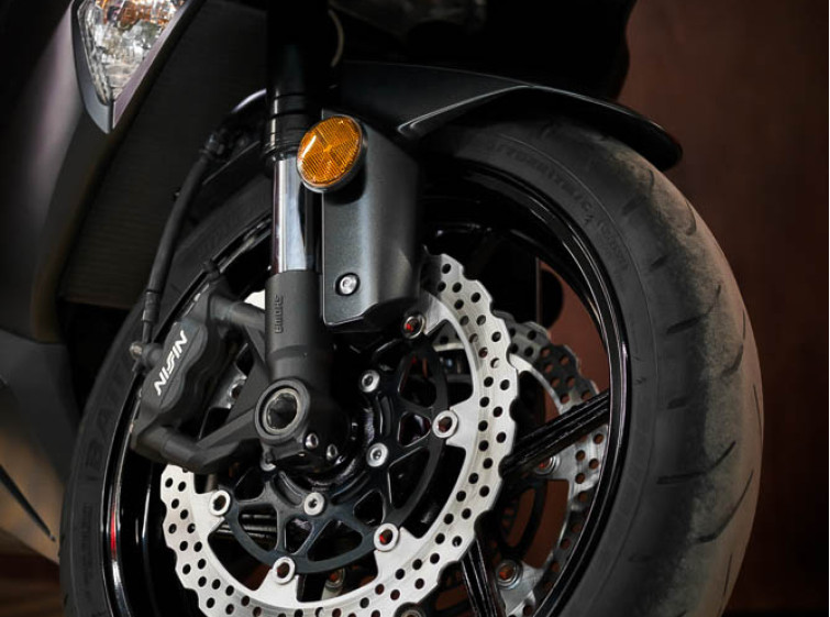 Мотоцикл Kawasaki Ninja 636 Traction с Режимами Движения с пробегом 6765 км