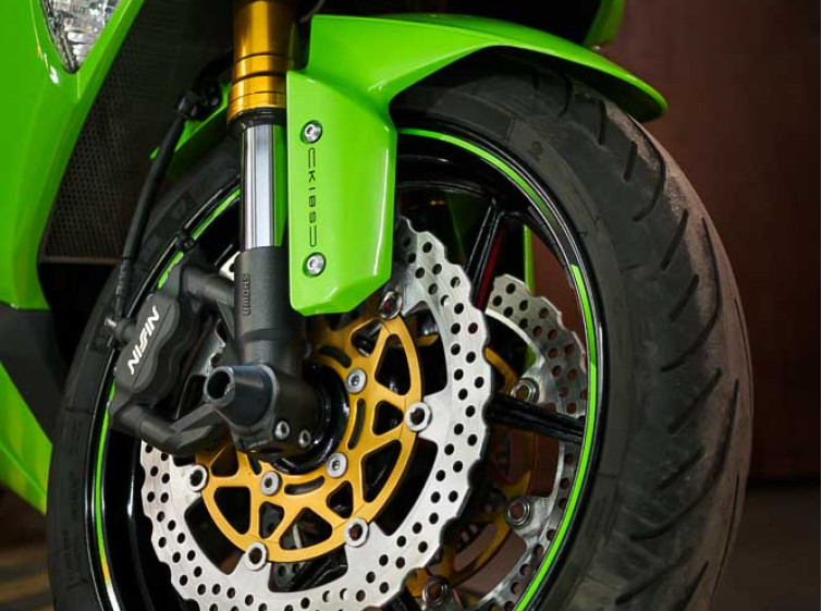 Мотоцикл Kawasaki ZX-6R 636 с пробегом 15928 км