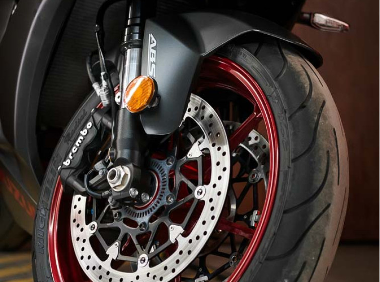 Мотоцикл Suzuki GSX-R 1000 ABS с пробегом 26163 км