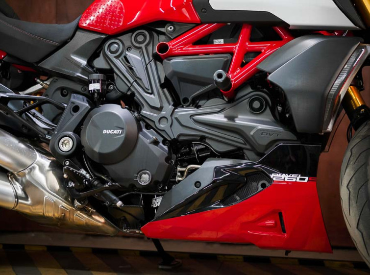 Мотоцикл Ducati Diavel 1260S с пробегом 15353 км