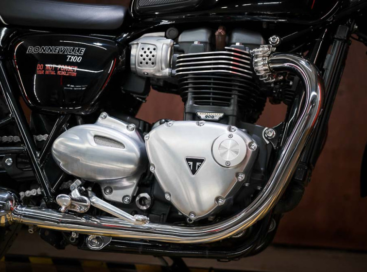 Мотоцикл Triumph Bonneville T100 ABS Traction с пробегом 31681 км