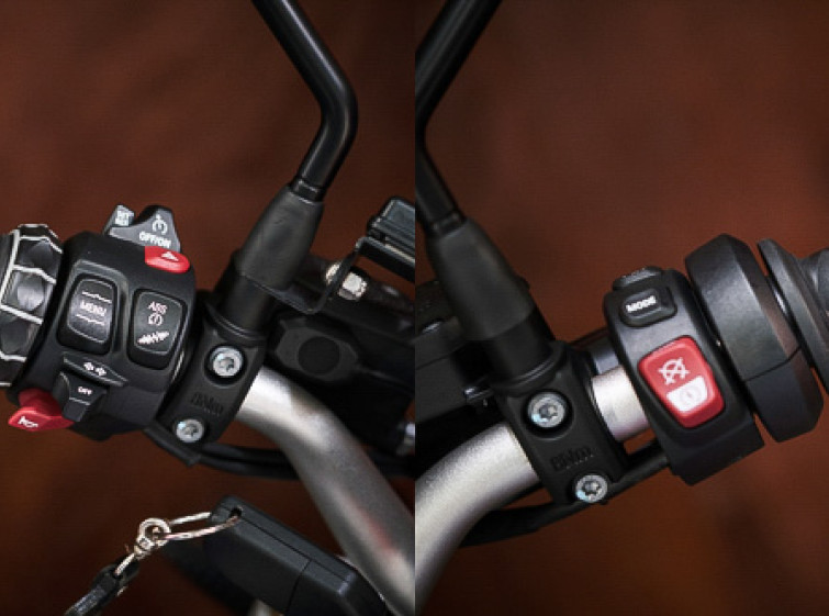 Мотоцикл BMW R1250R ABS з пробігом 18498 км