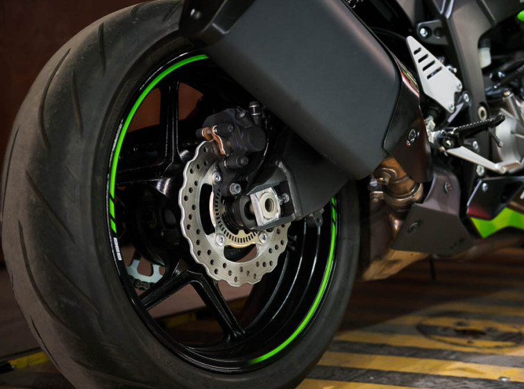 Мотоцикл Kawasaki ZX-6R 636 с пробегом 15402 км