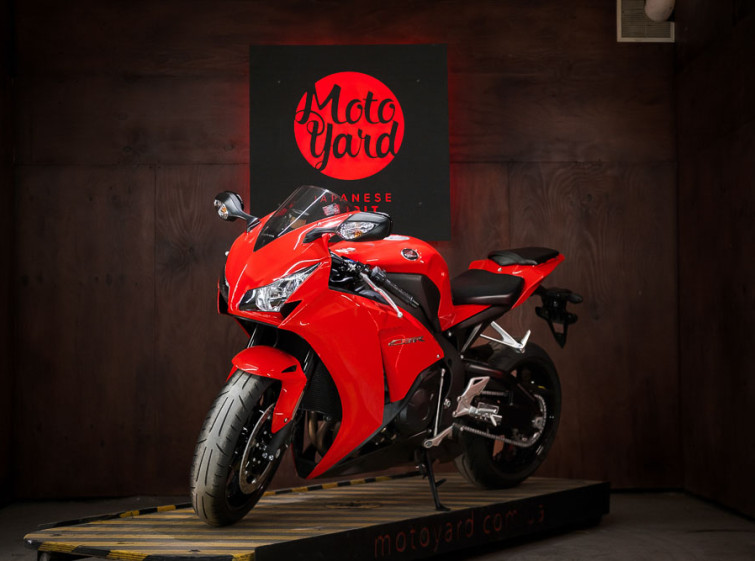 Мотоцикл Honda CBR 1000RR с пробегом 3719 км