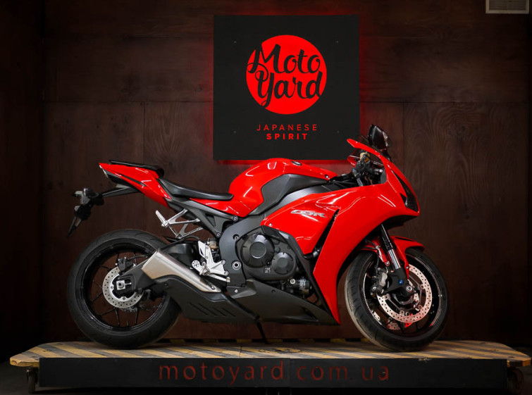 Мотоцикл Honda CBR 1000RR с пробегом 3719 км