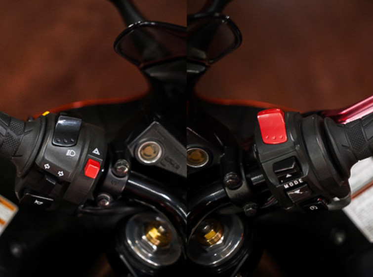 Мотоцикл Suzuki GSX1300R Hayabusa с пробегом 16092 км