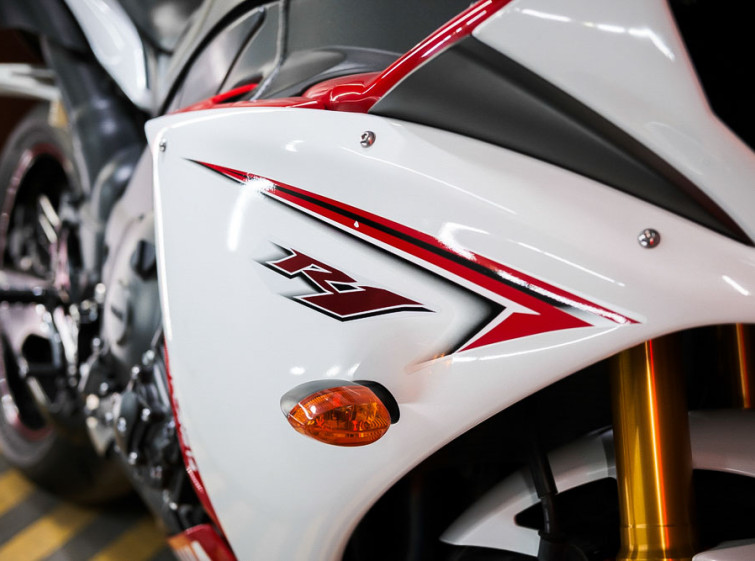 Мотоцикл Yamaha YZF-R1 с пробегом 16209 миль