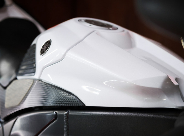 Мотоцикл Yamaha YZF-R1 с пробегом 16209 миль