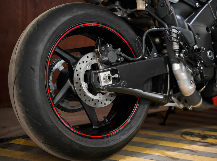 Мотоцикл Yamaha YZF-R1 с пробегом 16209 миль