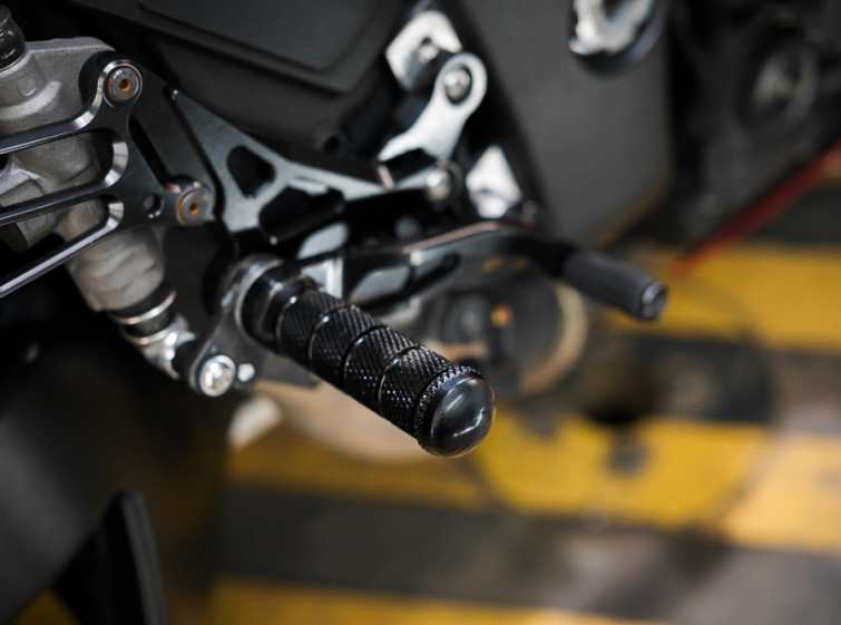 Мотоцикл Yamaha YZF-R1 с пробегом 16209 миль