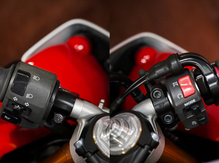 Мотоцикл Yamaha YZF-R1 с пробегом 16209 миль