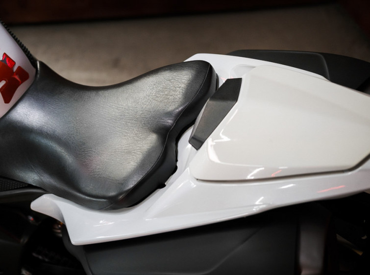 Мотоцикл Yamaha YZF-R1 с пробегом 16209 миль