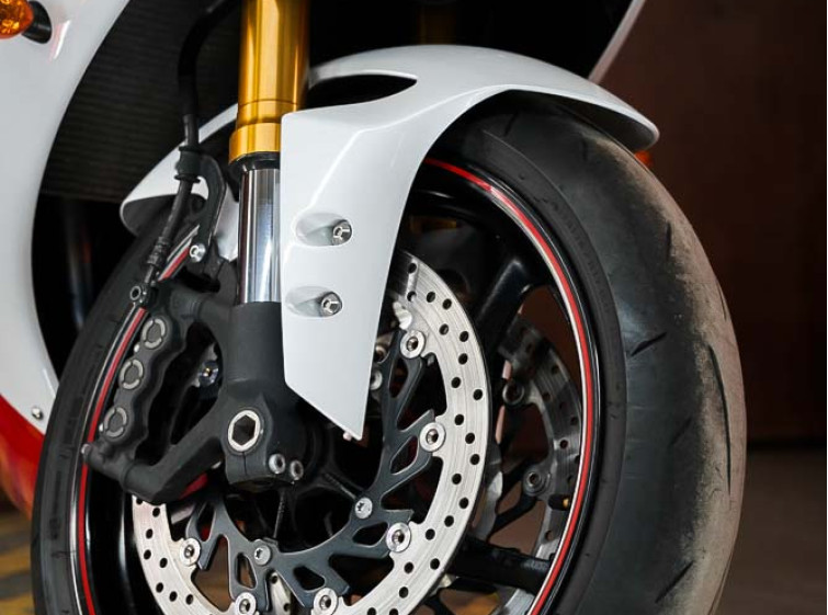 Мотоцикл Yamaha YZF-R1 с пробегом 16209 миль