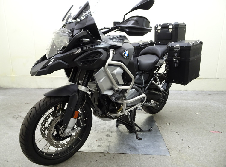 Мотоцикл BMW R1250GS с пробегом 1925 км
