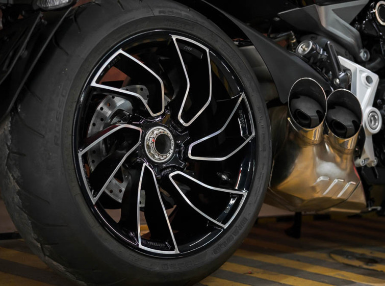 Мотоцикл Ducati X Diavel S с пробегом 6186 км